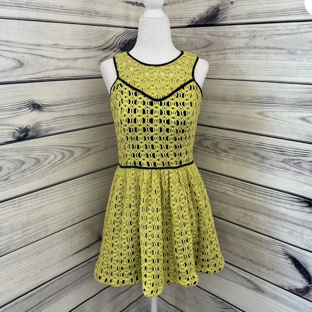 Make me an offer! 
Hunter Bell Dress Size 6